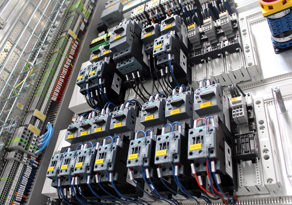 How does off-site monitoring cut fault diagnosis time by 79%?